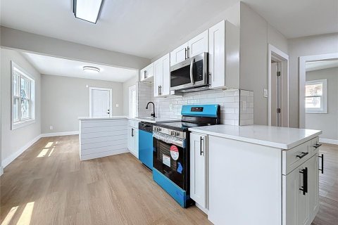 Casa en venta en Saint Petersburg, Florida, 2 dormitorios, 87.7 m2 № 1853167 - foto 5
