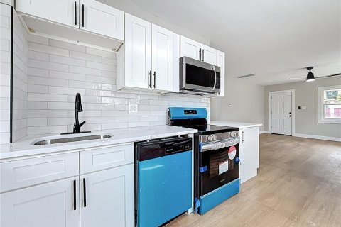 Casa en venta en Saint Petersburg, Florida, 2 dormitorios, 87.7 m2 № 1853167 - foto 4