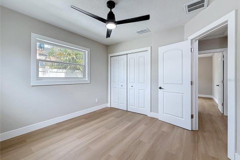 Casa en venta en Saint Petersburg, Florida, 2 dormitorios, 87.7 m2 № 1853167 - foto 11