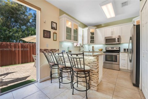 Adosado en alquiler en Doral, Florida, 3 dormitorios, 157 m2 № 1999335 - foto 5