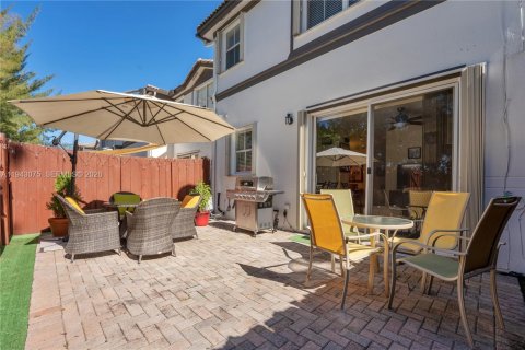 Adosado en alquiler en Doral, Florida, 3 dormitorios, 157 m2 № 1999335 - foto 24