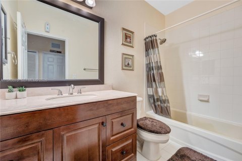 Adosado en alquiler en Doral, Florida, 3 dormitorios, 157 m2 № 1999335 - foto 18