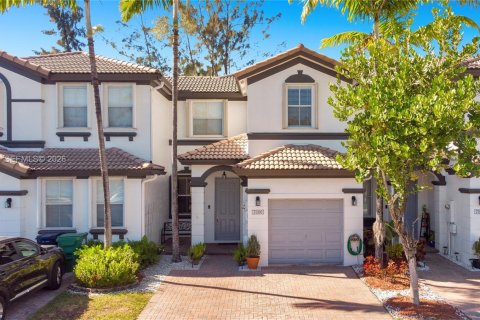Townhouse in Doral, Florida 3 bedrooms, 157 sq.m. № 1999335