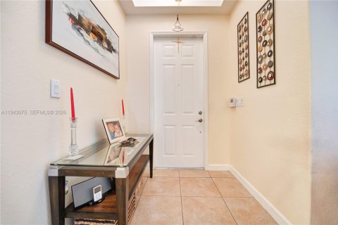 Adosado en alquiler en Doral, Florida, 3 dormitorios, 157 m2 № 1999335 - foto 3