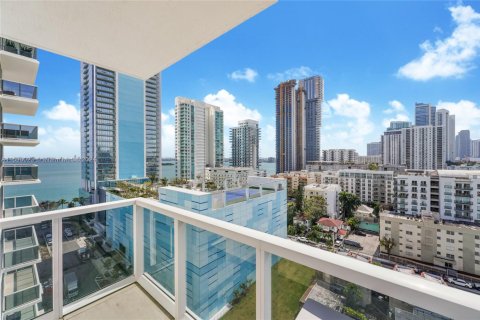 Copropriété à vendre à Miami, Floride: 3 chambres, 139.82 m2 № 1860855 - photo 17