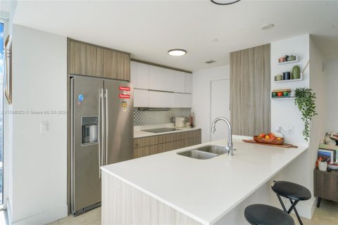 Copropriété à vendre à Miami, Floride: 3 chambres, 139.82 m2 № 1860855 - photo 6