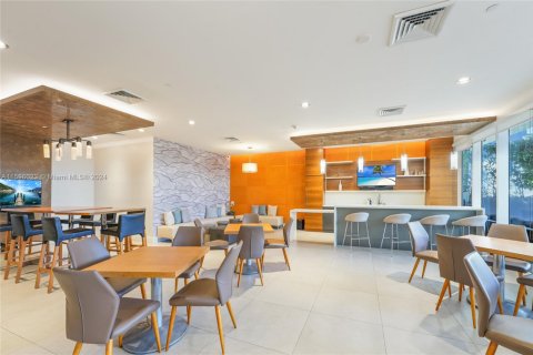 Copropriété à vendre à Miami, Floride: 3 chambres, 139.82 m2 № 1860855 - photo 25