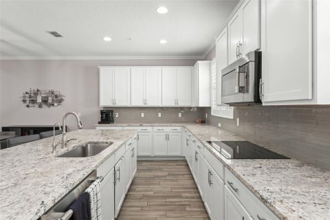 Touwnhouse à vendre à Lake Mary, Floride: 3 chambres, 203.18 m2 № 2149697 - photo 18