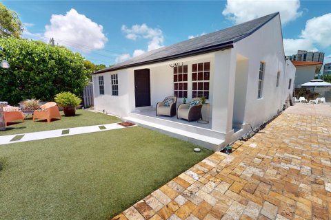 Villa ou maison à louer à Miami, Floride: 2 chambres, 148.64 m2 № 1841159 - photo 26