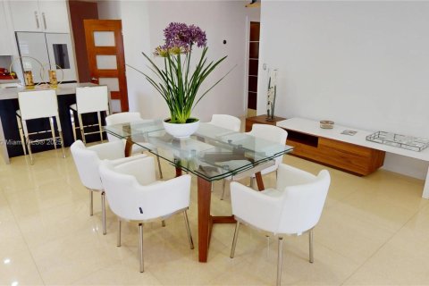 Villa ou maison à louer à Miami, Floride: 2 chambres, 148.64 m2 № 1841159 - photo 6