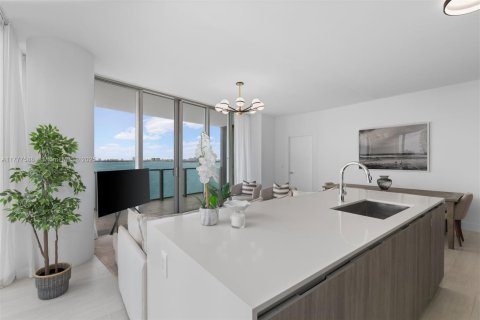 Condo in Miami, Florida, 3 bedrooms  № 1937396 - photo 14