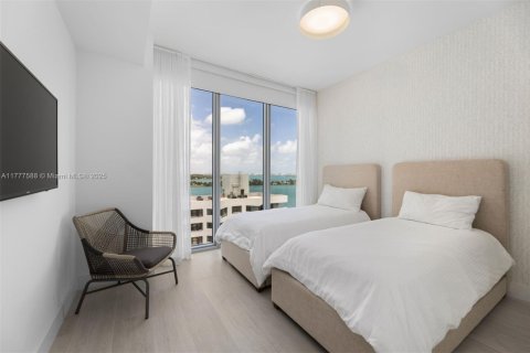 Condominio en alquiler en Miami, Florida, 3 dormitorios, 157.75 m2 № 1937396 - foto 22