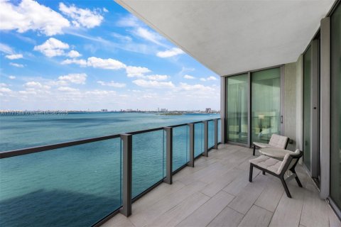 Condo in Miami, Florida, 3 bedrooms  № 1937396 - photo 6
