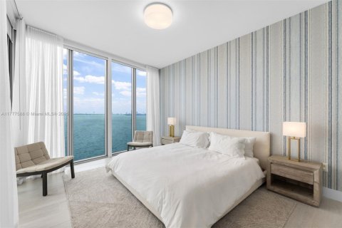 Condo in Miami, Florida, 3 bedrooms  № 1937396 - photo 15