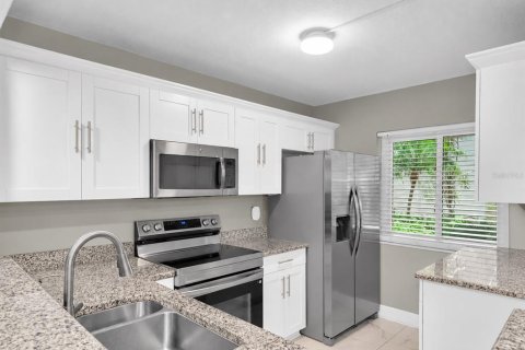 Copropriété à louer à Clearwater, Floride: 1 chambre, 63.36 m2 № 2408254 - photo 6