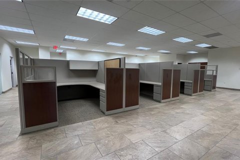 Immobilier commercial à vendre à Largo, Floride: 464.51 m2 № 2142244 - photo 6