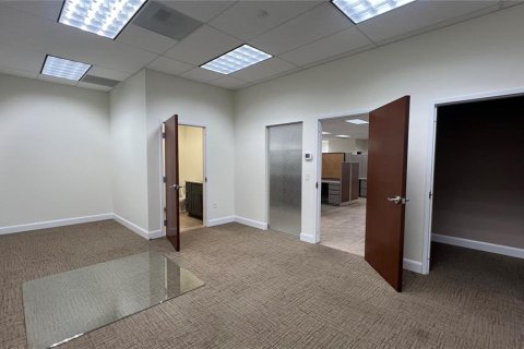 Immobilier commercial à vendre à Largo, Floride: 464.51 m2 № 2142244 - photo 8
