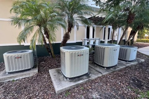 Immobilier commercial à vendre à Largo, Floride: 464.51 m2 № 2142244 - photo 22
