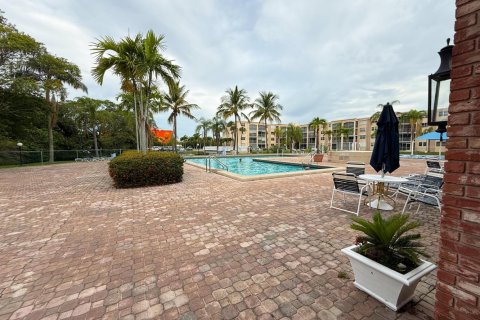 Condo in Dania Beach, Florida, 1 bedroom  № 2086485 - photo 17