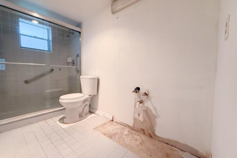 Condo in Dania Beach, Florida, 1 bedroom  № 2086485 - photo 15