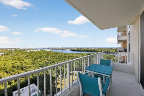 Condo in Boynton Beach, Florida, 2 bedrooms № 2190575 - photo 4
