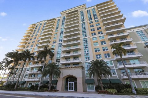 Condo in Boynton Beach, Florida, 2 bedrooms № 2190575 - photo 2