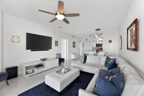Condo in Boynton Beach, Florida, 2 bedrooms № 2190575 - photo 13