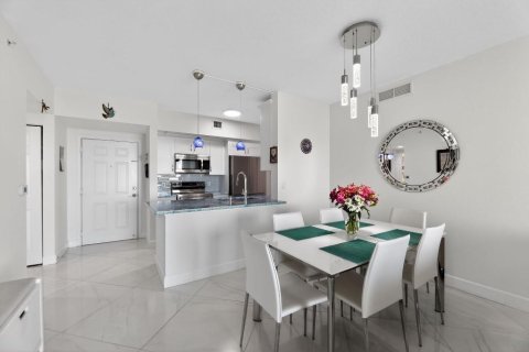 Condo in Boynton Beach, Florida, 2 bedrooms № 2190575 - photo 17
