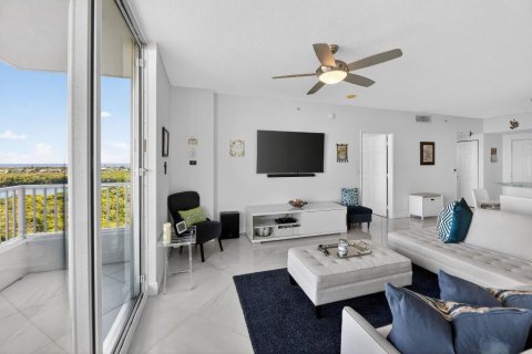 Condo in Boynton Beach, Florida, 2 bedrooms № 2190575 - photo 16