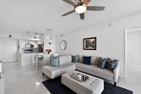 Condo in Boynton Beach, Florida, 2 bedrooms № 2190575 - photo 14