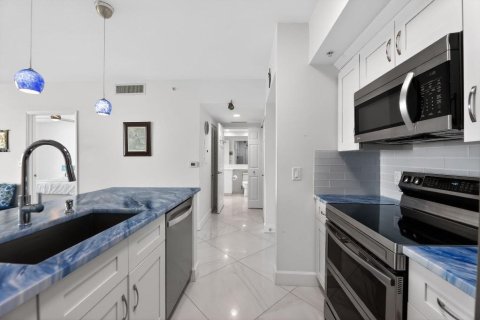 Condo in Boynton Beach, Florida, 2 bedrooms № 2190575 - photo 21