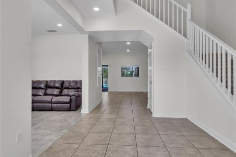 Villa ou maison à louer à Wimauma, Floride: 7 chambres, 352.94 m2 № 2310676 - photo 6