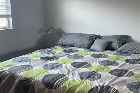 Снять в аренду кондоминиум в Ларго, Флорида 3 комнаты, 84.54м2, № 1521825 - фото 20