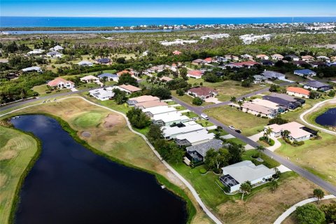 House in Placida, Florida 2 bedrooms, 189.52 sq.m. № 2133500 - photo 5