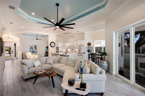 House in Placida, Florida 2 bedrooms, 189.52 sq.m. № 2133500 - photo 12