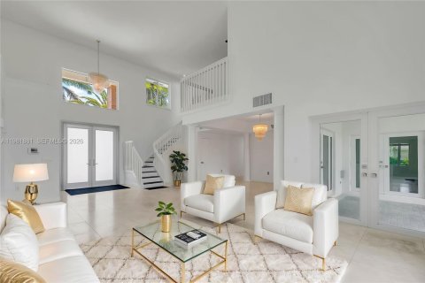 House in Pembroke Pines, Florida 4 bedrooms, 279.82 sq.m. № 2045531 - photo 3