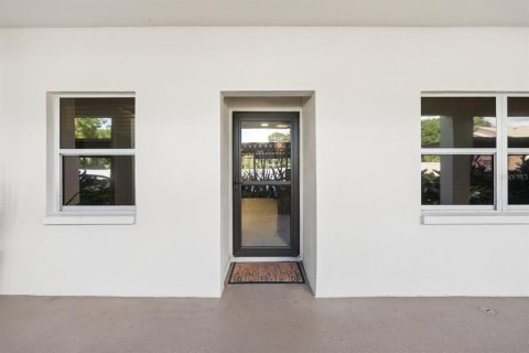 Condo in Clearwater, Florida, 2 bedrooms  № 2380396 - photo 4