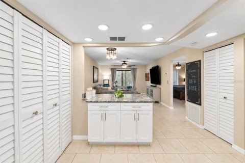 Condo in Clearwater, Florida, 2 bedrooms  № 2380396 - photo 5