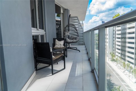Condominio en alquiler en Miami, Florida, 2 dormitorios, 87.33 m2 № 2026118 - foto 18
