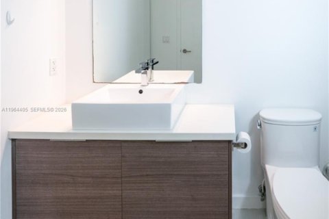 Condominio en alquiler en Miami, Florida, 2 dormitorios, 87.33 m2 № 2026118 - foto 15