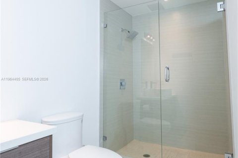 Condominio en alquiler en Miami, Florida, 2 dormitorios, 87.33 m2 № 2026118 - foto 16