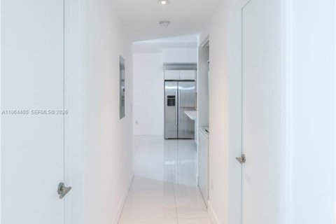 Condominio en alquiler en Miami, Florida, 2 dormitorios, 87.33 m2 № 2026118 - foto 6