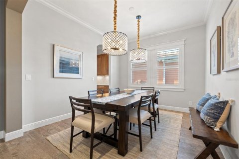 House in Bradenton, Florida 4 bedrooms, 279.64 sq.m. № 1614477 - photo 17