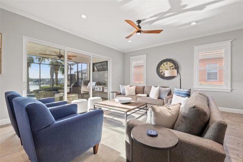 House in Bradenton, Florida 4 bedrooms, 279.64 sq.m. № 1614477 - photo 20