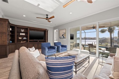 House in Bradenton, Florida 4 bedrooms, 279.64 sq.m. № 1614477 - photo 18