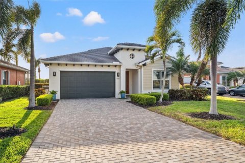 House in Bradenton, Florida 4 bedrooms, 279.64 sq.m. № 1614477 - photo 6