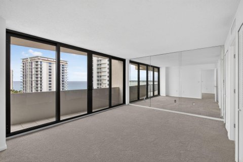 Condominio en venta en Riviera Beach, Florida, 2 dormitorios, 112.41 m2 № 2267916 - foto 18