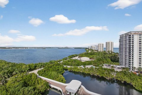 Condominio en venta en Riviera Beach, Florida, 2 dormitorios, 112.41 m2 № 2267916 - foto 28