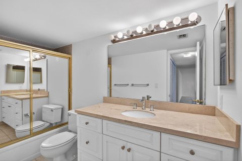 Condominio en venta en Riviera Beach, Florida, 2 dormitorios, 112.41 m2 № 2267916 - foto 21