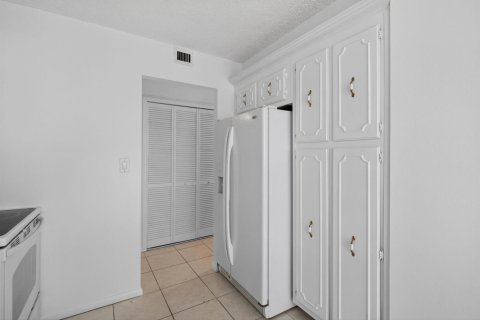 Condominio en venta en Riviera Beach, Florida, 2 dormitorios, 112.41 m2 № 2267916 - foto 27